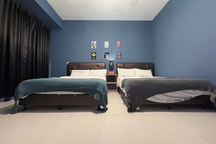 Room 9 of 40
