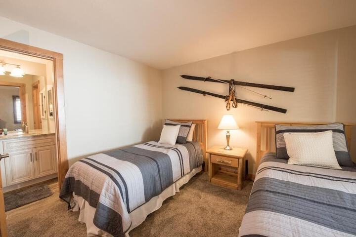 Room 11 of 229