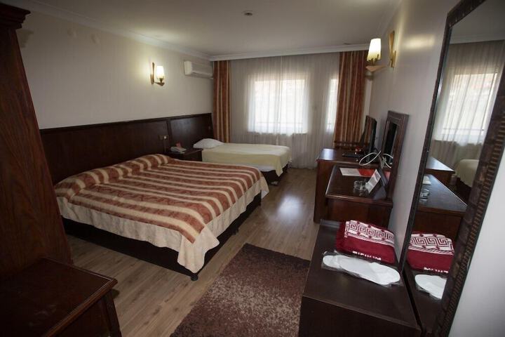 Room 12 of 31