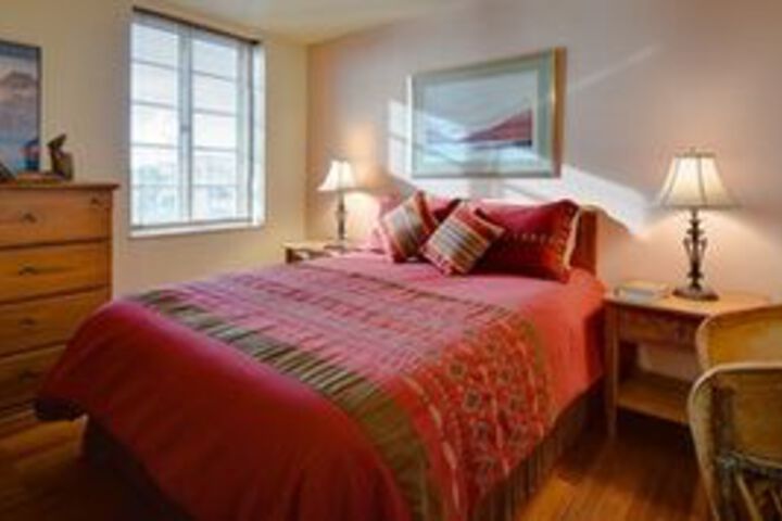 Room 27 of 62