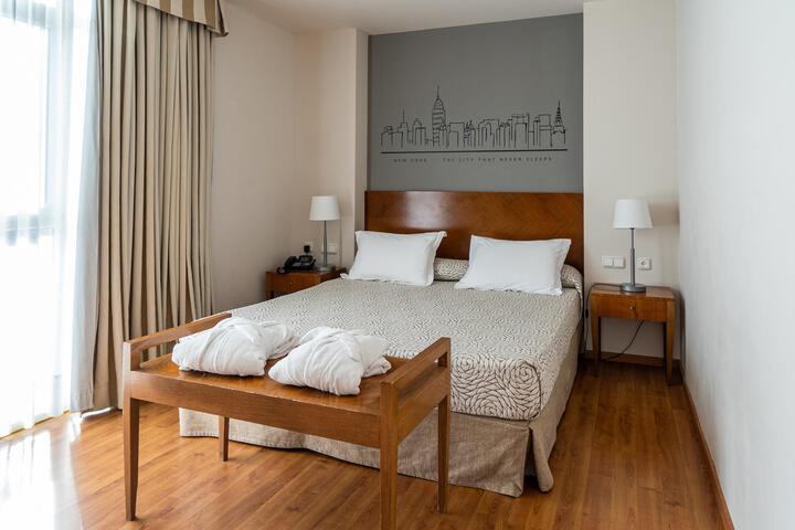 Room 3 of 94