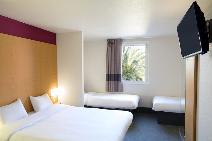 Room 6 of 41