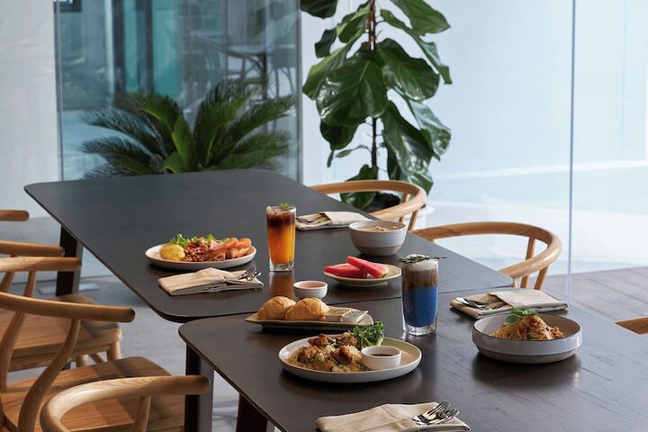Dining 49 of 61