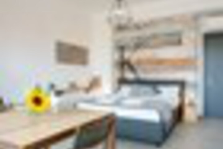Room 71 of 270