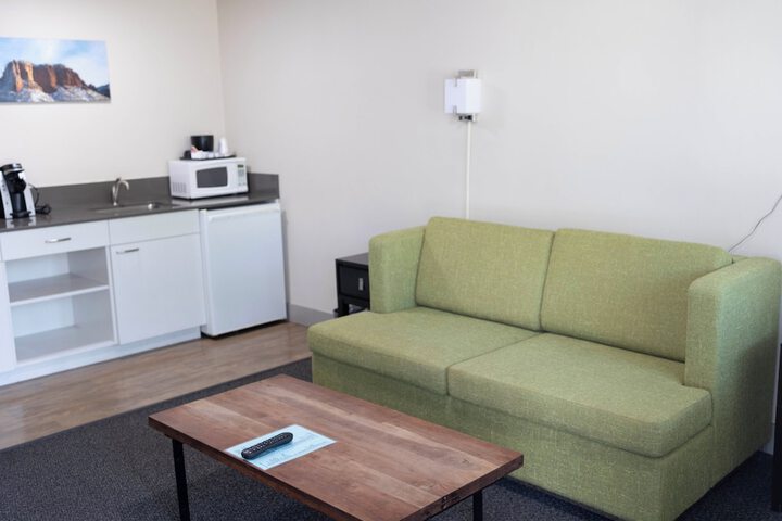 Room 9 of 28