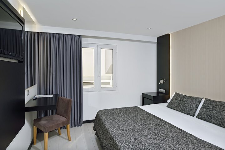 Room 7 of 37