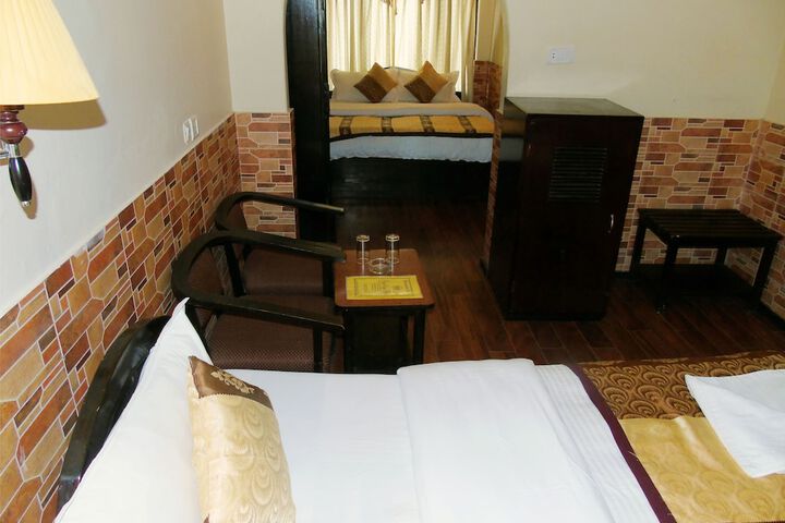 Room 4 of 53