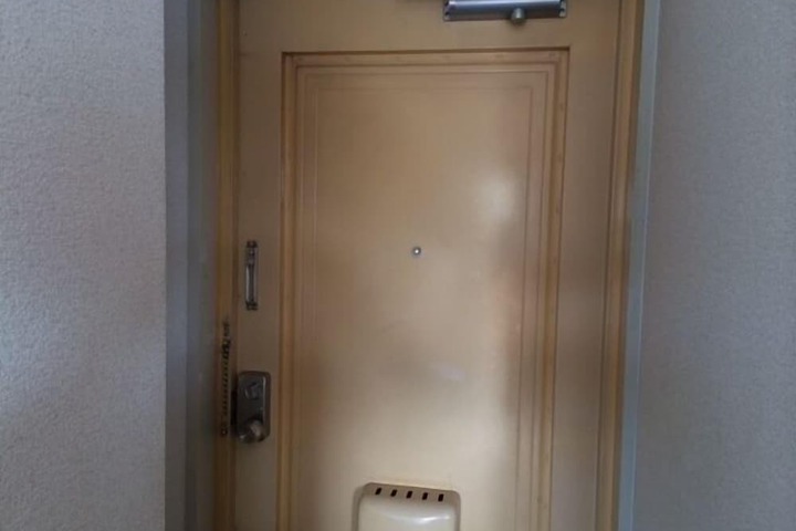 Room 9 of 27