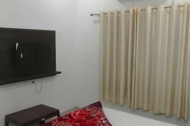Room 18 of 35