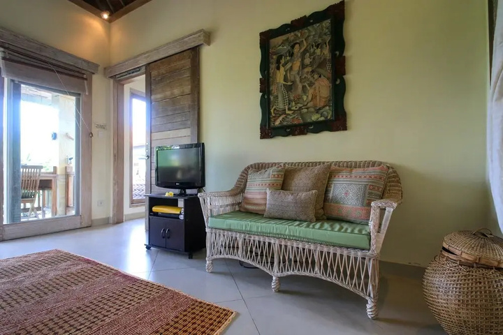 Room 4 of 14