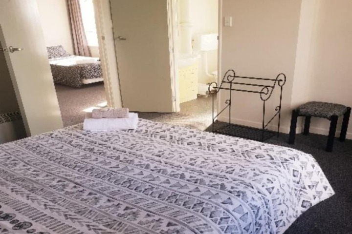 Room 14 of 40