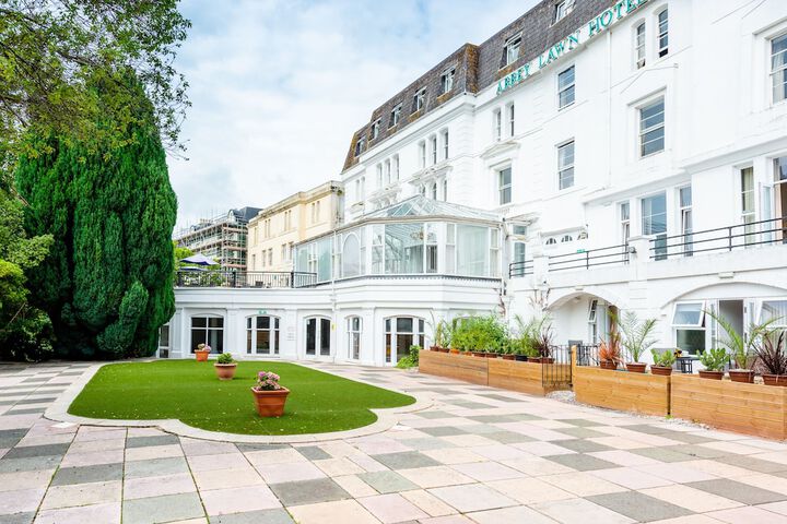 Hotel Exterior 59 of 63