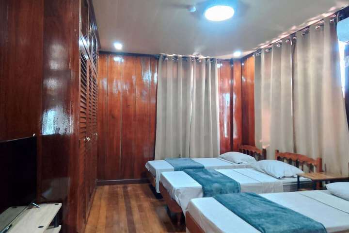 Room 6 of 62