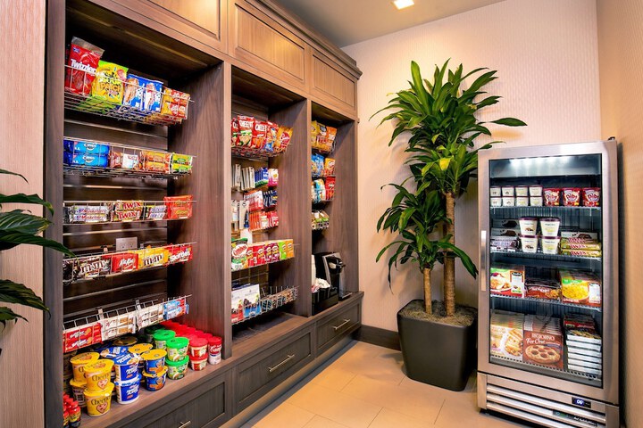 Snack bar
