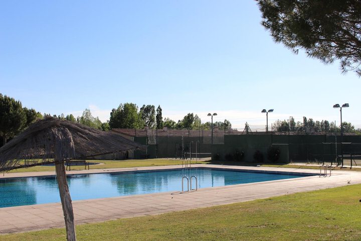 Pool 30 of 48