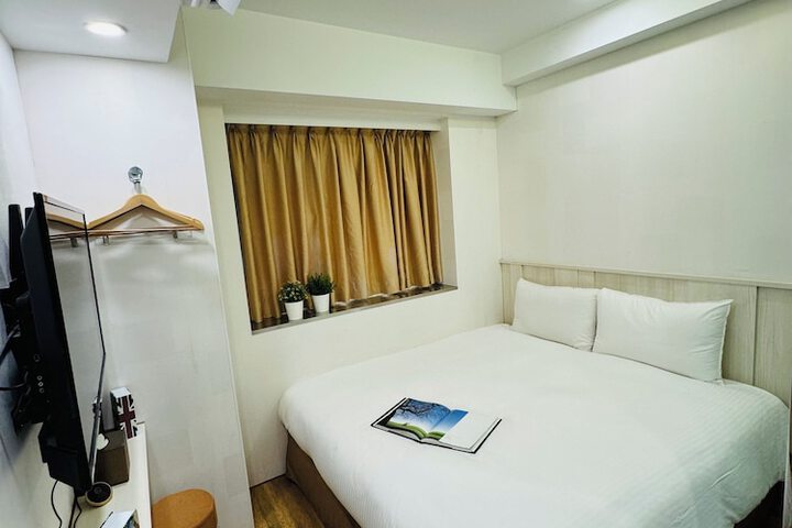 Room 16 of 56