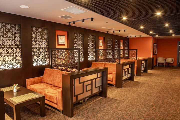 Lounge 310 of 342