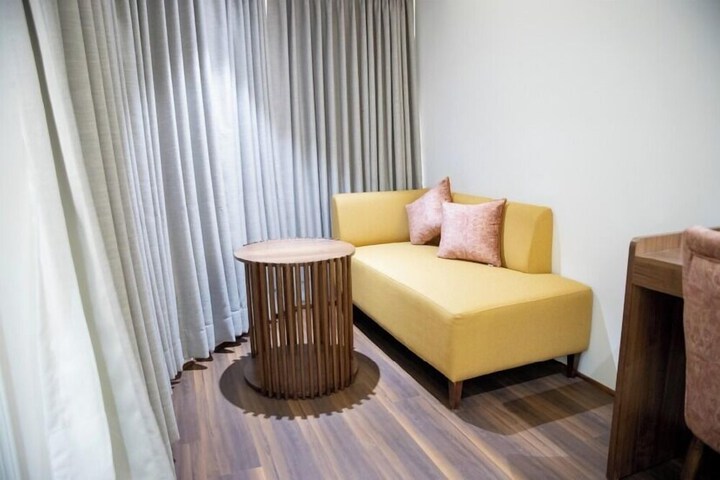 Room 9 of 29