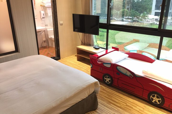 Room 42 of 55