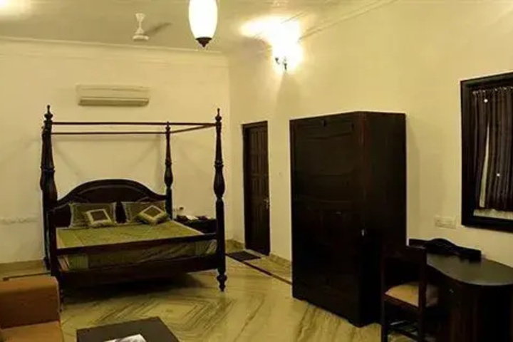 Barmer House