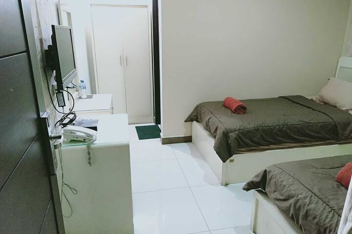Room 3 of 27