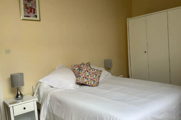 Room 2 of 19