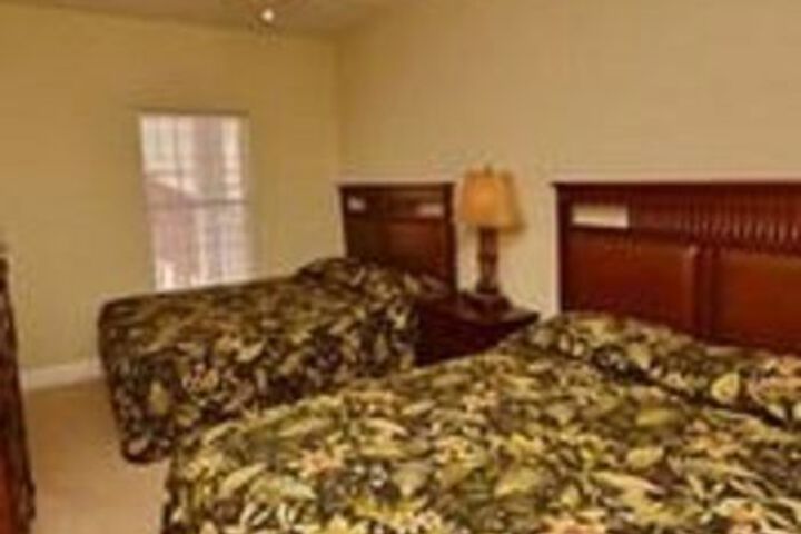 Room 11 of 20
