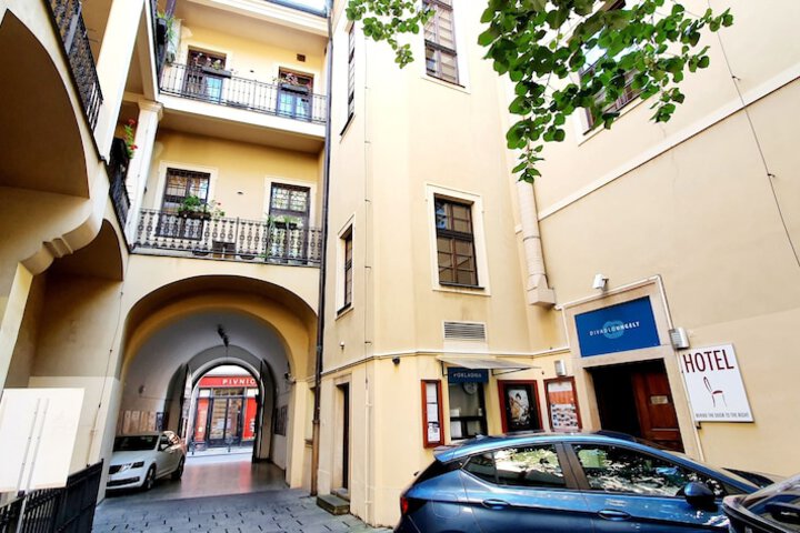 Hotel 114 of 119