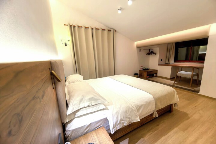 Room 42 of 89