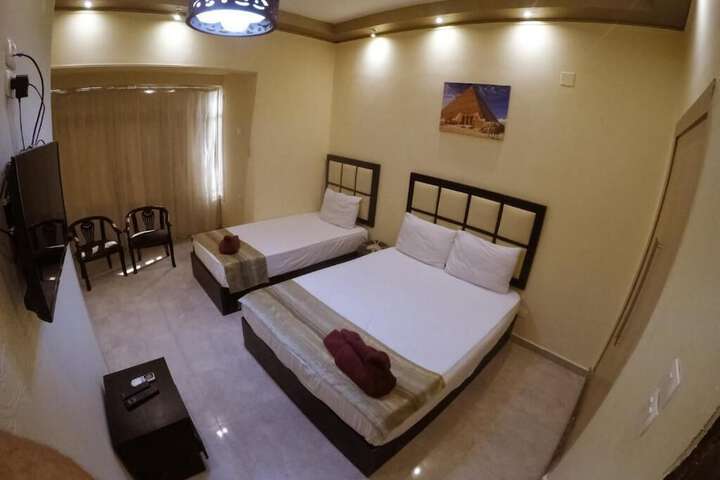 Room 18 of 33
