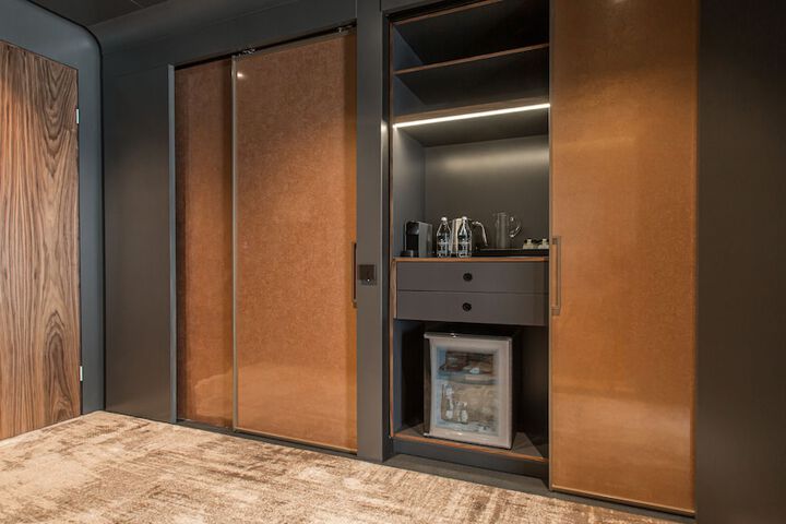Room 33 of 115