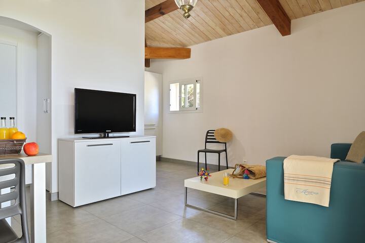 Room 16 of 38