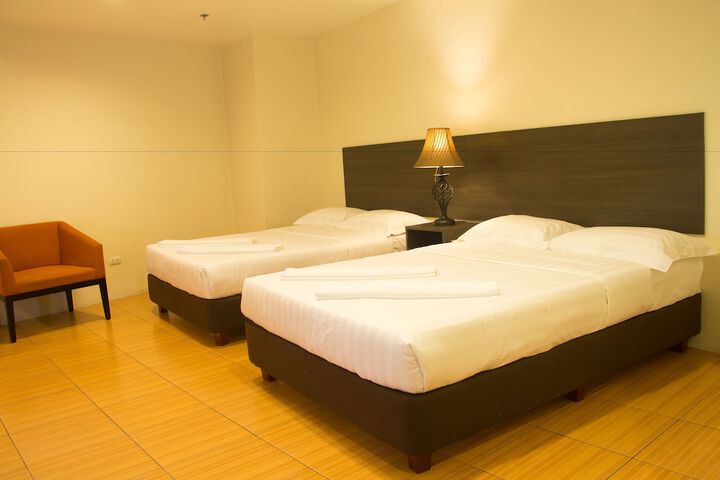 Room 16 of 48