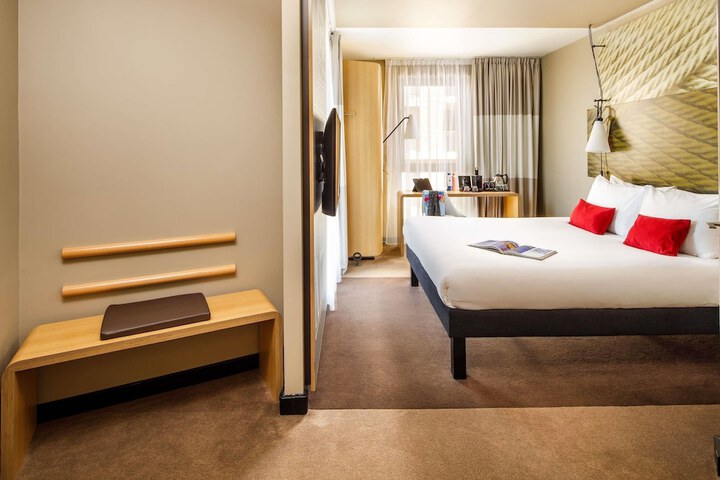 Room 14 of 79