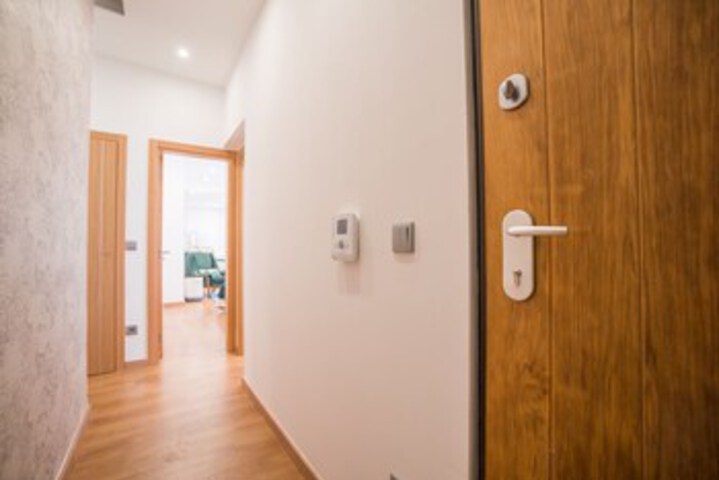 Room 16 of 60