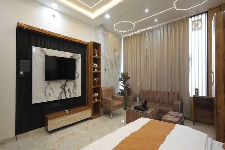 Room 19 of 35