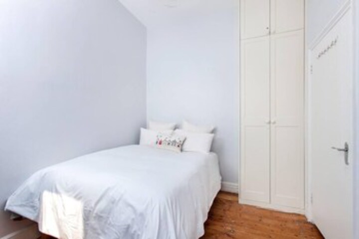 Room 49 of 60