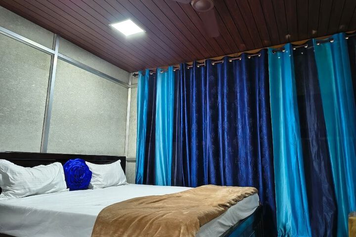 Room 13 of 55