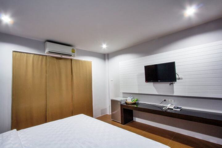 Room 26 of 50