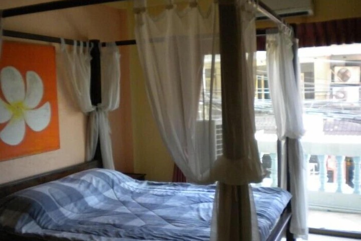 Room 2 of 12