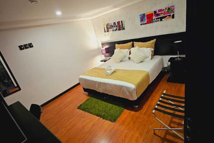 Room 6 of 35