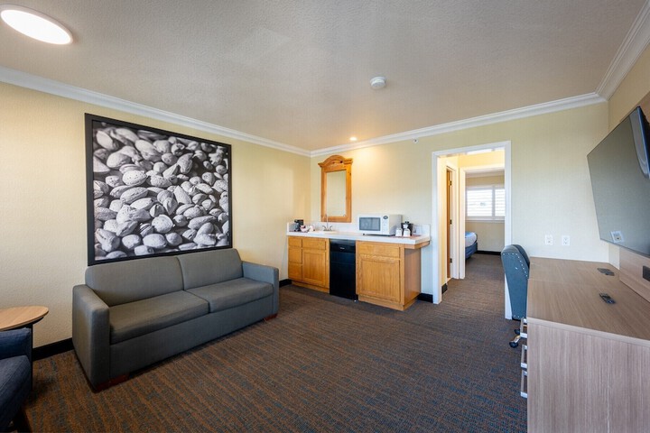Room 9 of 35