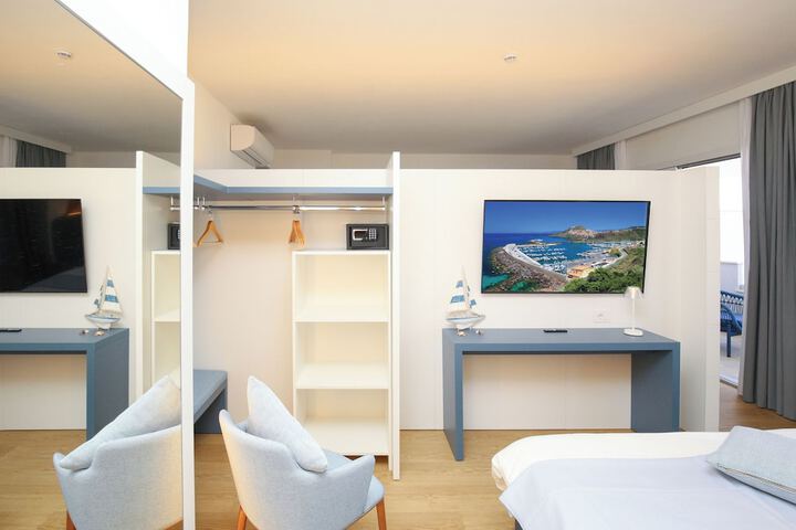 Room 78 of 221