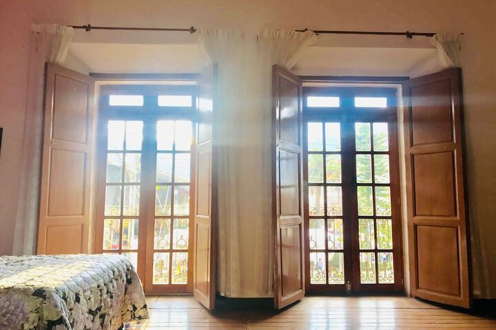 Room 2 of 31