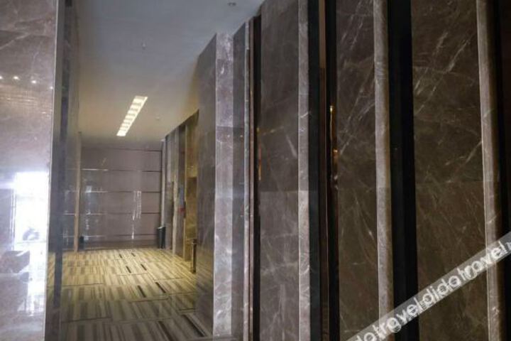 Hotel Interior 8 of 21