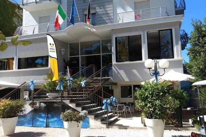 Hotel 9 of 9