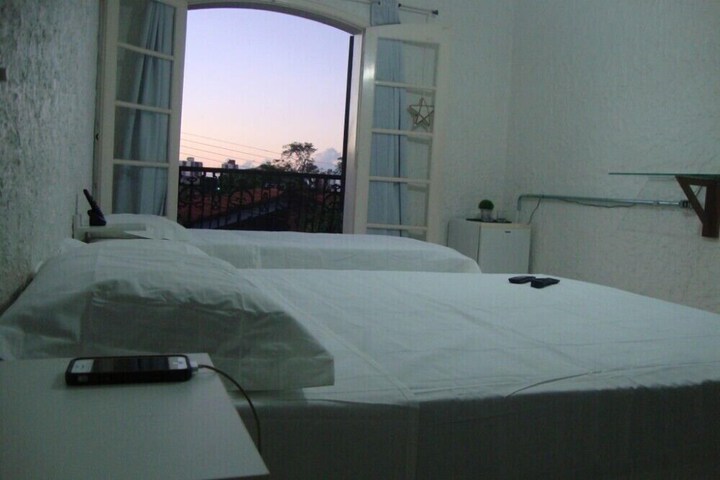 Room 12 of 32