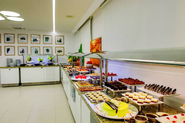 Dining 104 of 160