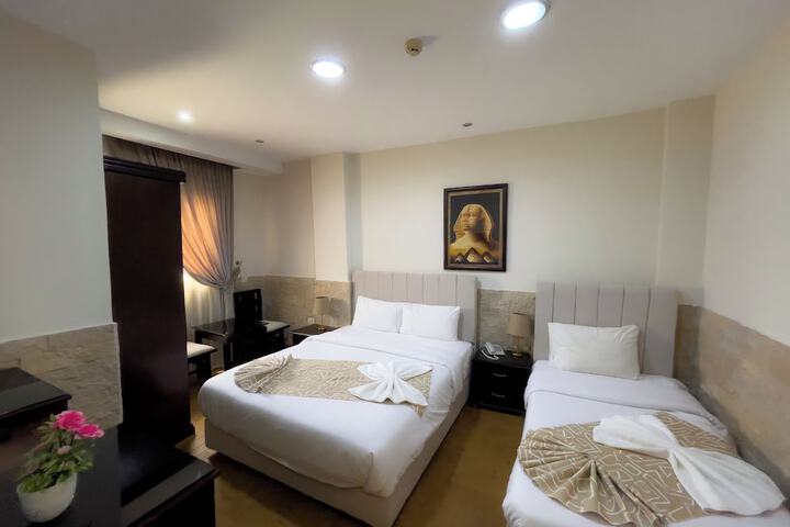 Room 172 of 340