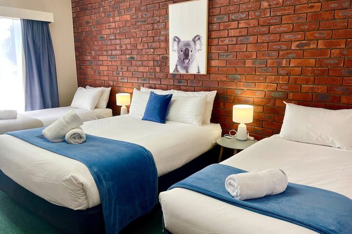 Room 27 of 62